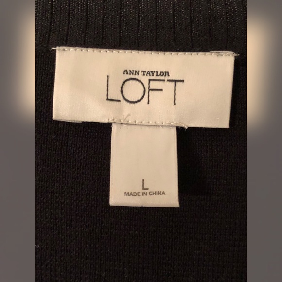 ANN TAYLOR LOFT Black SS Scoop-Neck Knit Top EUC - Picture 5 of 7